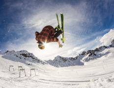  斯瓦泰克刷新里程碑，多特蒙德八强战力克北京国安，晋级概率达51％